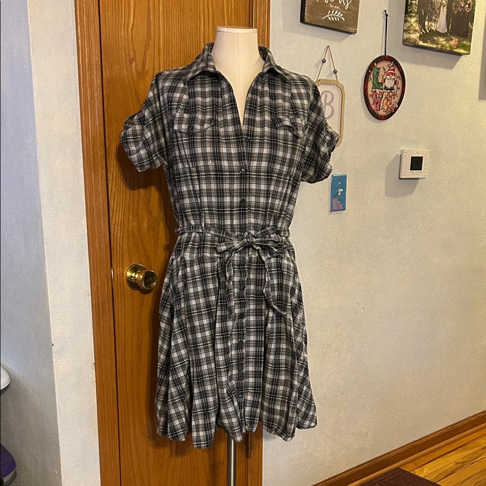 Faded Glory Black & White Plaid Dress